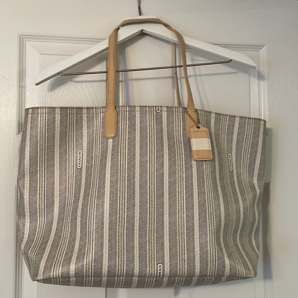 Coach Tote - Nearly New!!